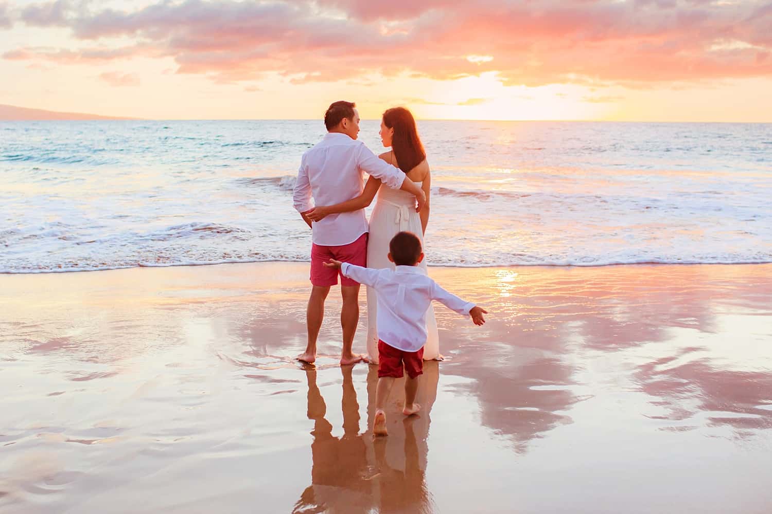 Maui-Sunset-Family-Beach-Portraits-Sunshine-Coast_0035